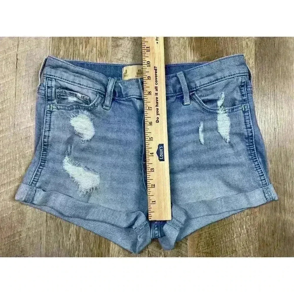 Hollister Denim Jean High Rise Distressed Cuffed Short Shorts Size 3 w26 VGUC - Picture 6 of 8